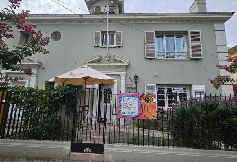 Hostal Casona Del Mar