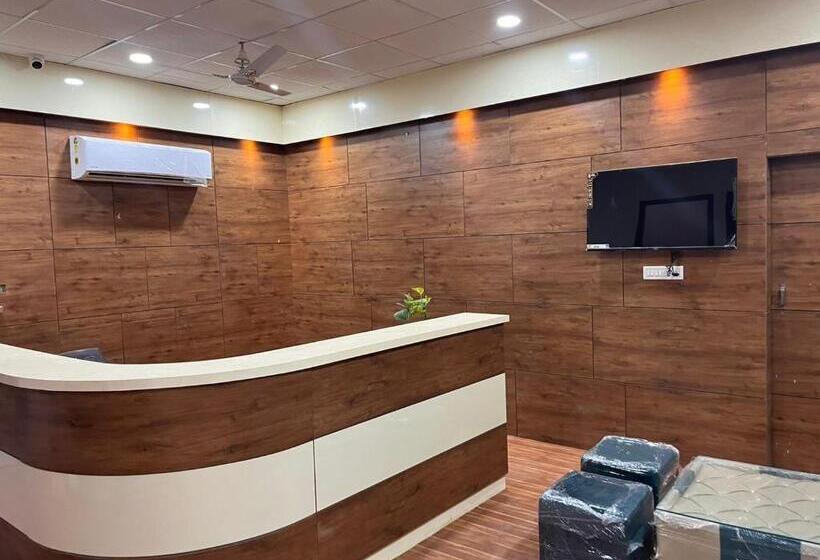 בית מלון כפרי Arya Inn