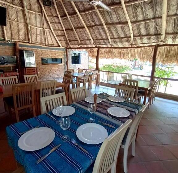 Hotel Brisas De Neguanje