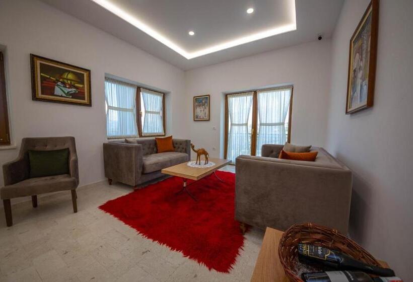 酒店 Gle Alb Agrotourism