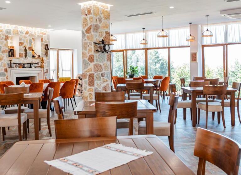 酒店 Gle Alb Agrotourism