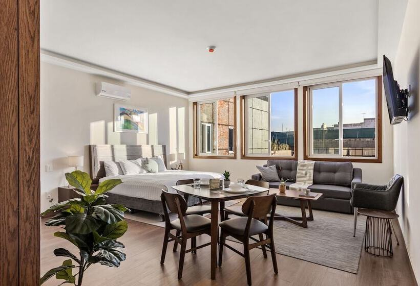 هتل Casa Herrmann Suites