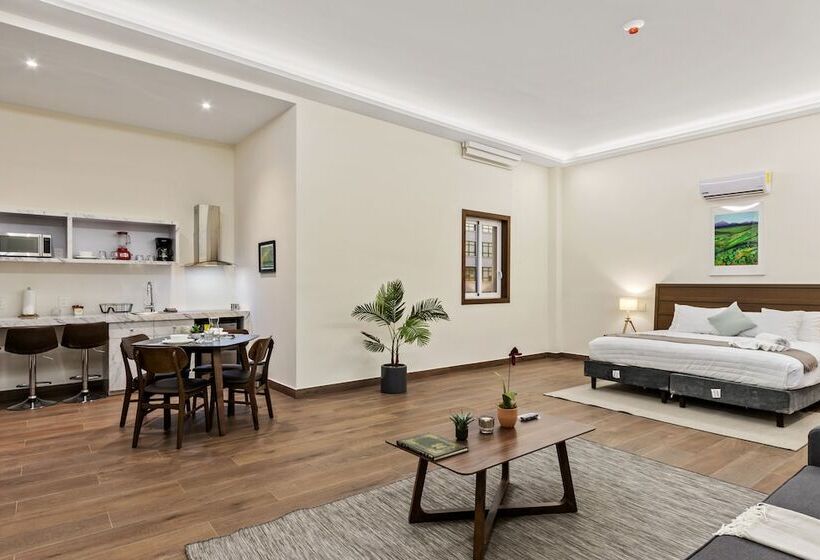 هتل Casa Herrmann Suites