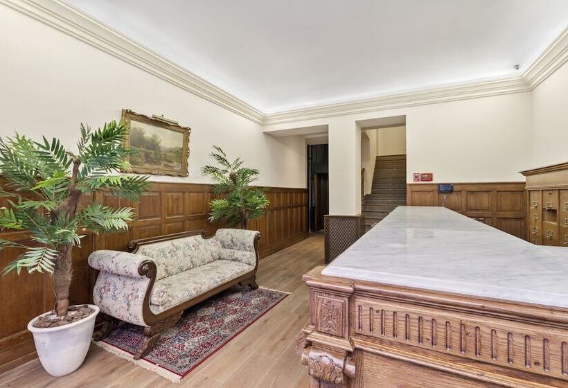 هتل Casa Herrmann Suites