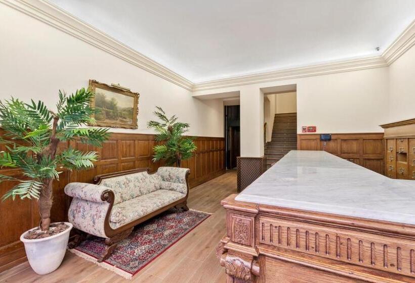 هتل Casa Herrmann Suites