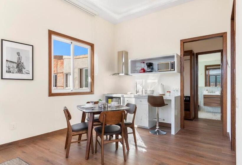 هتل Casa Herrmann Suites