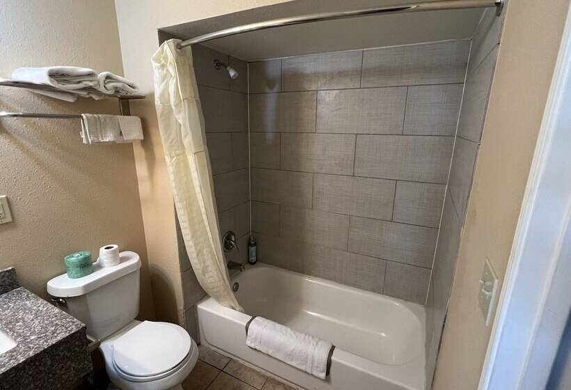 Отель Country Inn Giddings