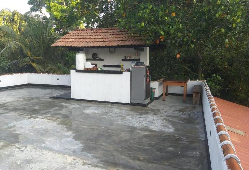 Отель Cozy Resort