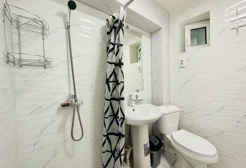 هتل کپسول Abs Guest House Osh