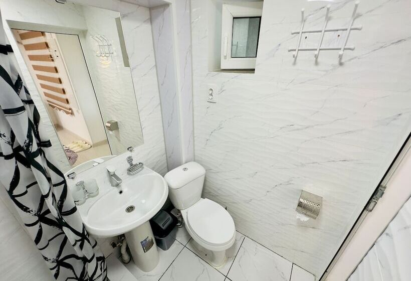 هتل کپسول Abs Guest House Osh