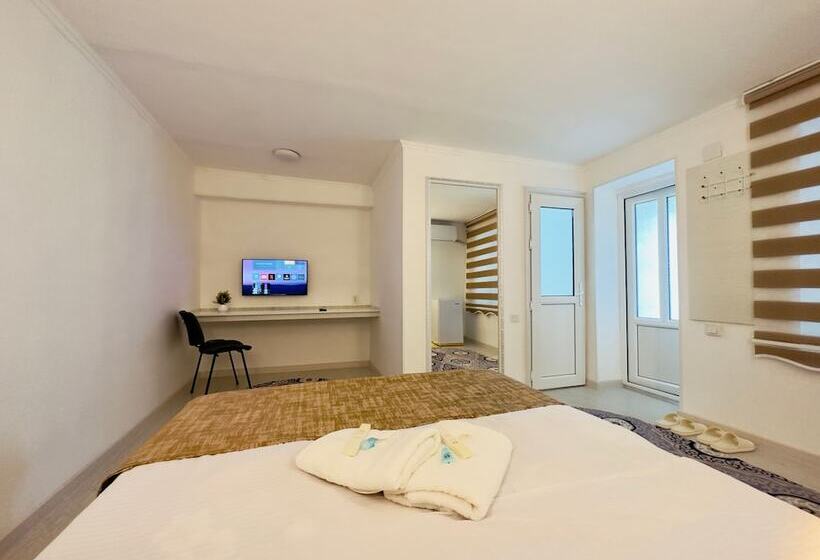 هتل کپسول Abs Guest House Osh