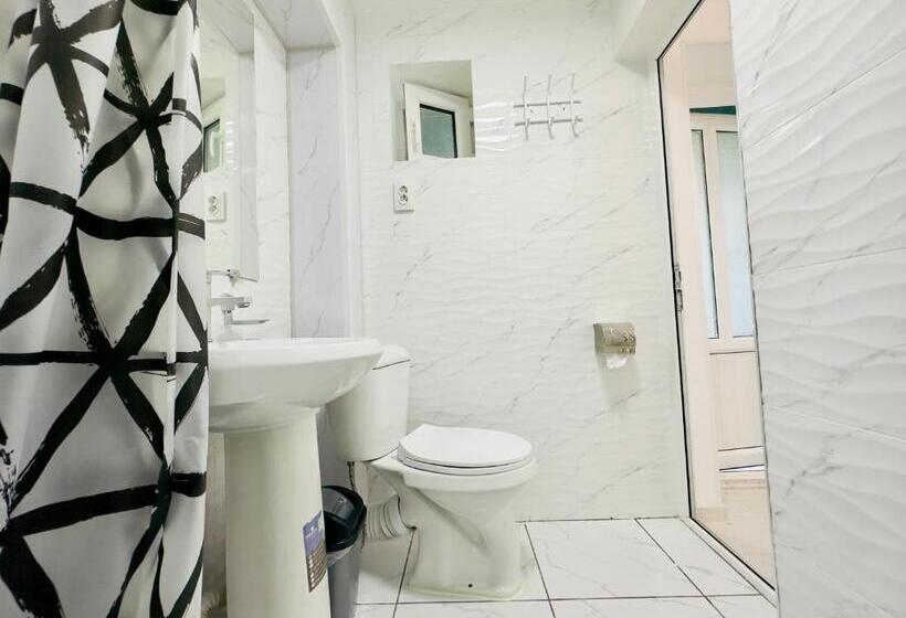 هتل کپسول Abs Guest House Osh