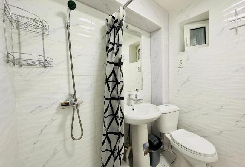 هتل کپسول Abs Guest House Osh