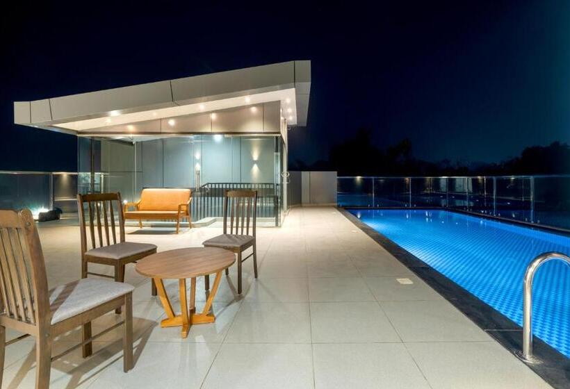 בית מלון כפרי Crystal Suites