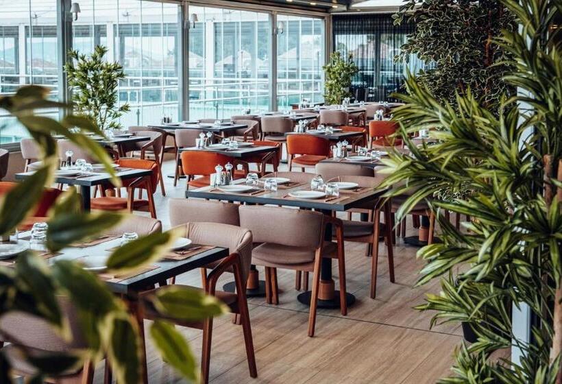 ホテル Destiny Marine