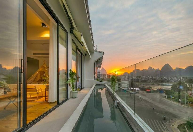 Отель Im Waiting