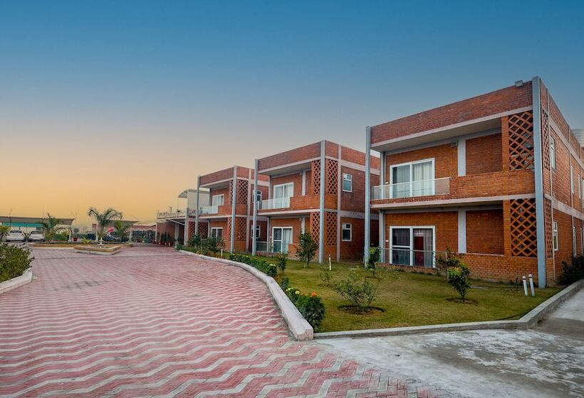 فندق Innbox Farmstay   Rajpura Punjab