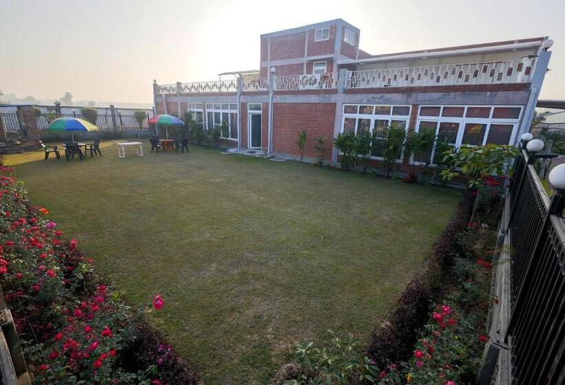 فندق Innbox Farmstay   Rajpura Punjab
