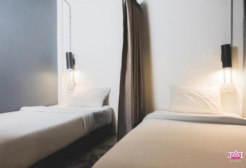 בית מלון כפרי Jai Bed And Cafe