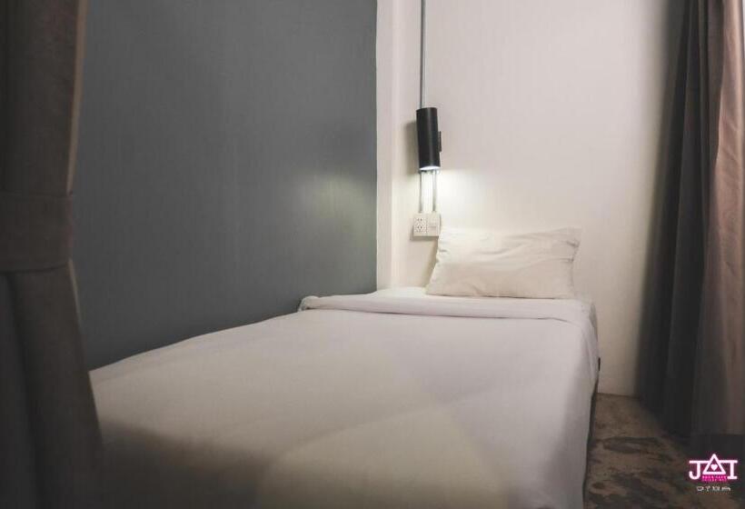 בית מלון כפרי Jai Bed And Cafe