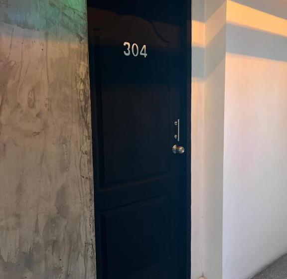 בית מלון כפרי Jai Bed And Cafe