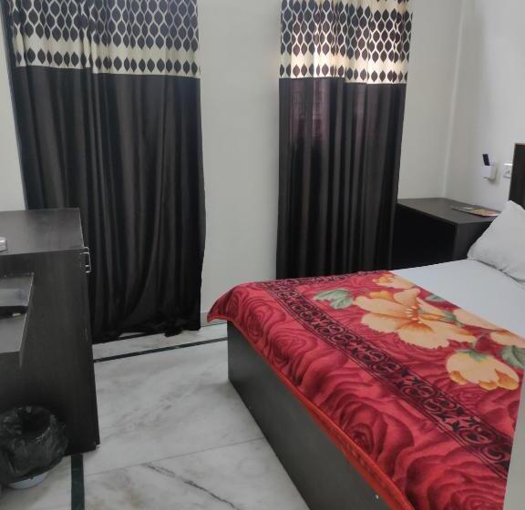 ホテル Khubsaras Palace By Chhabra S