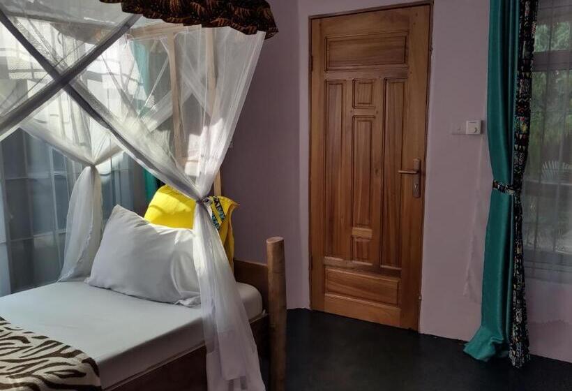 호텔 Kilimanjaro Scenic Lodge