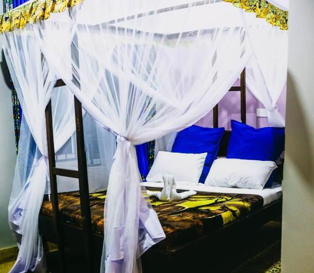 호텔 Kilimanjaro Scenic Lodge