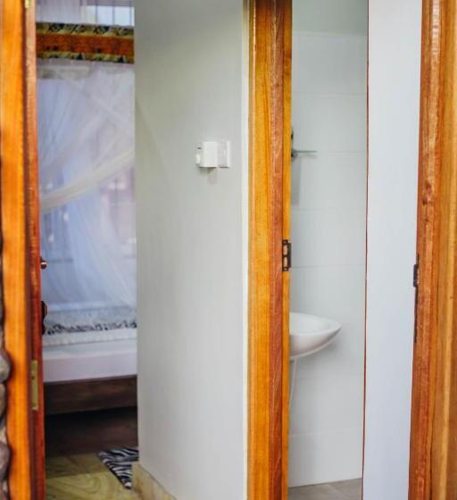 호텔 Kilimanjaro Scenic Lodge