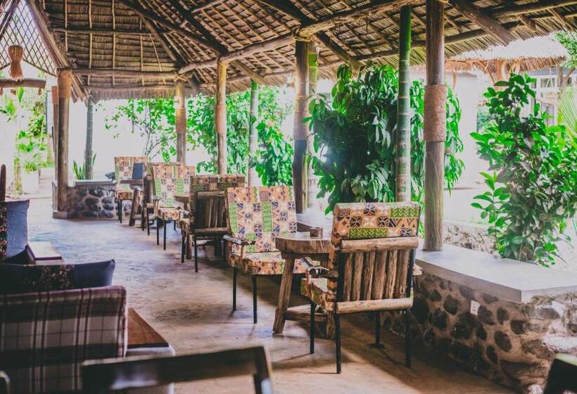 호텔 Kilimanjaro Scenic Lodge