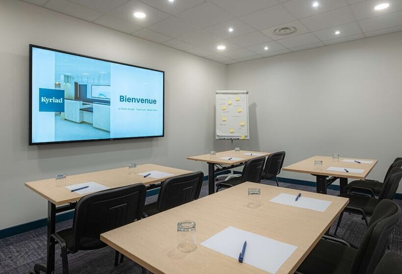 فندق Kyriad Tours Sud  Ballan Mire