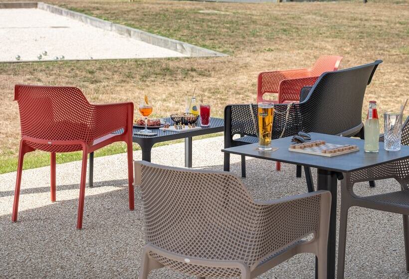 فندق Kyriad Tours Sud  Ballan Mire