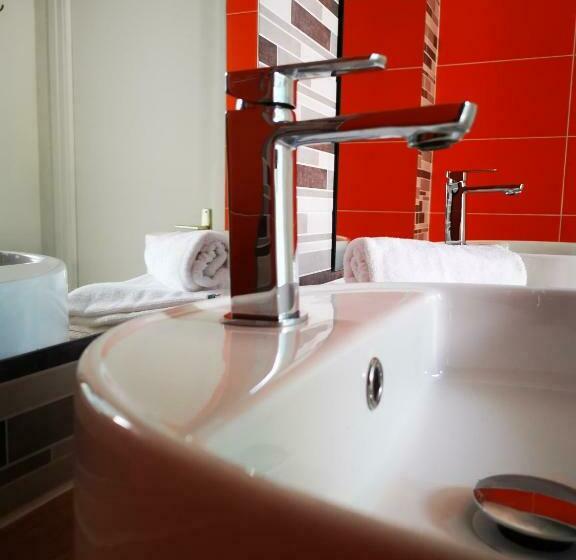 Отель Les Chambres Du Bistro Du Canal