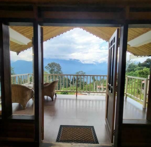 Отель Magpie The Chestnut Retreat