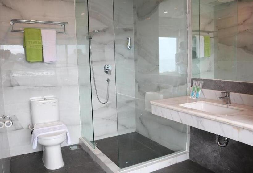 Maxonehotels At Jayapura