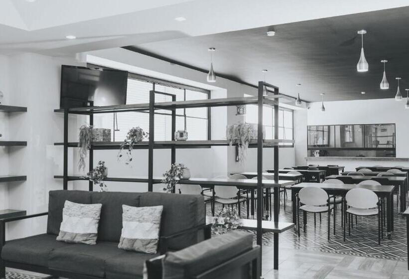 בית מלון כפרי Mci