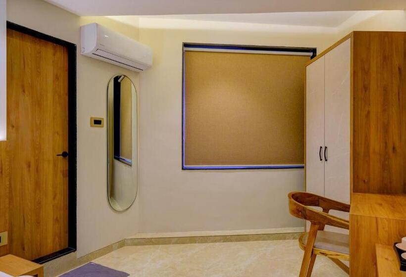 בית מלון כפרי Metropolis Business