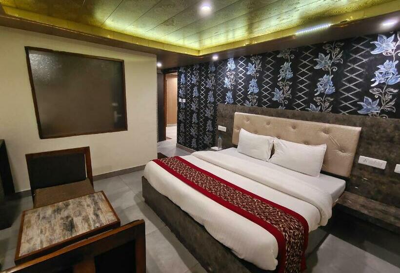 בית מלון כפרי Mountain Zest Simla Royale Near Mall Road Free Pickup From Railway Station Simla