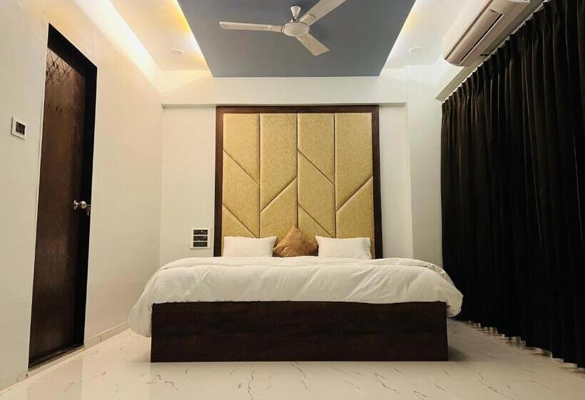 Отель New City Light