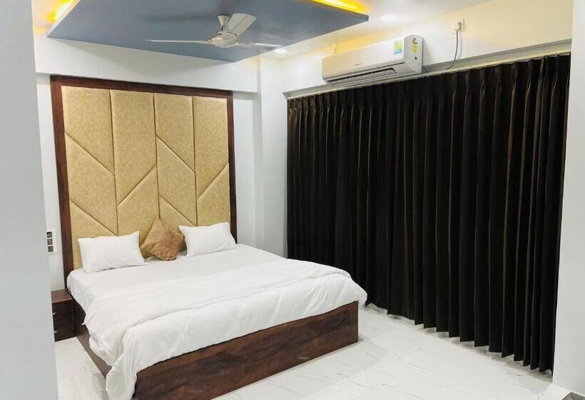 Отель New City Light