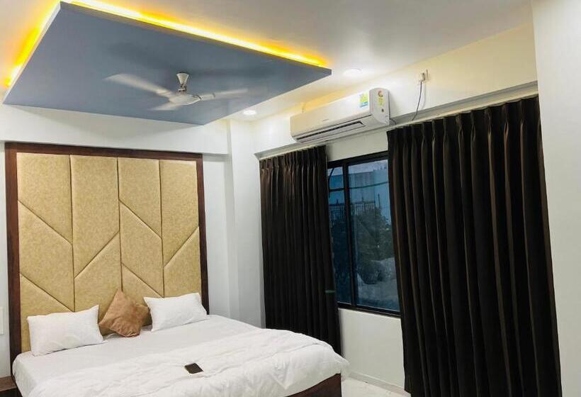 Отель New City Light