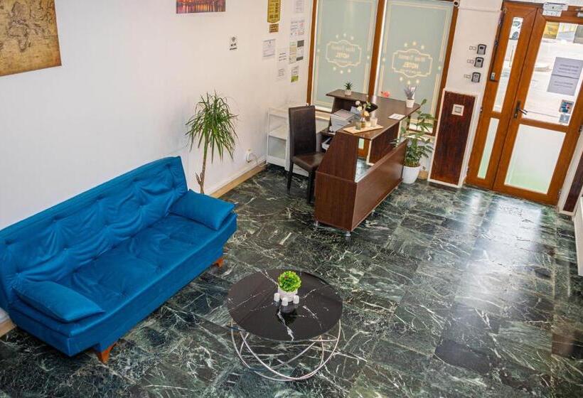 هتل Occidental Wise Transit