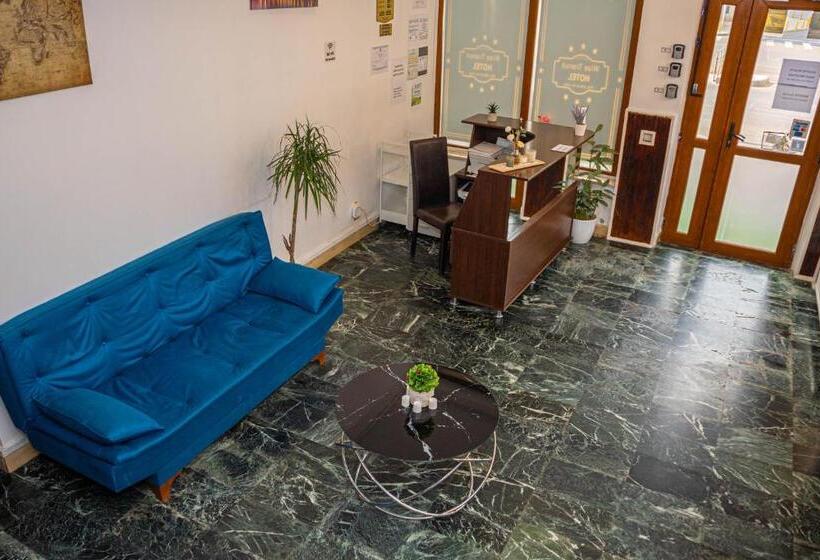 هتل Occidental Wise Transit