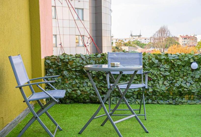 هتل Occidental Wise Transit