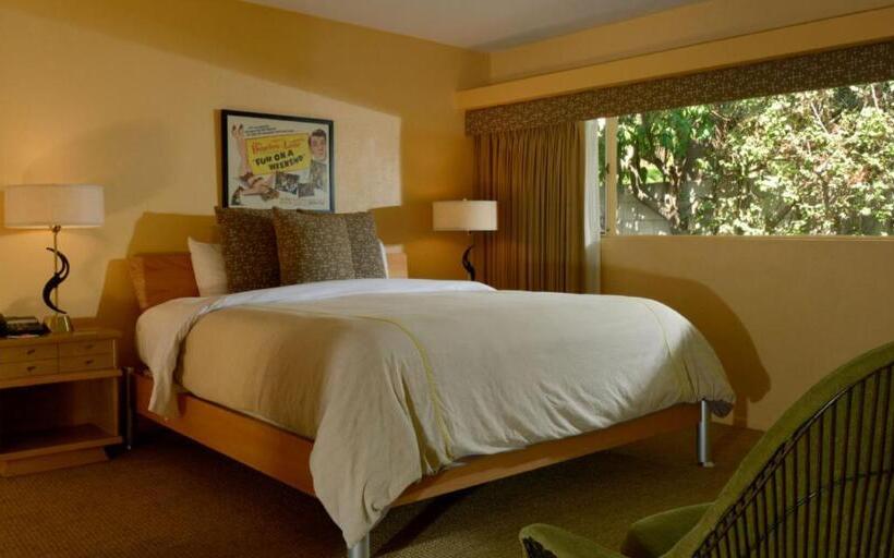 هتل Orbit In 21 And Over