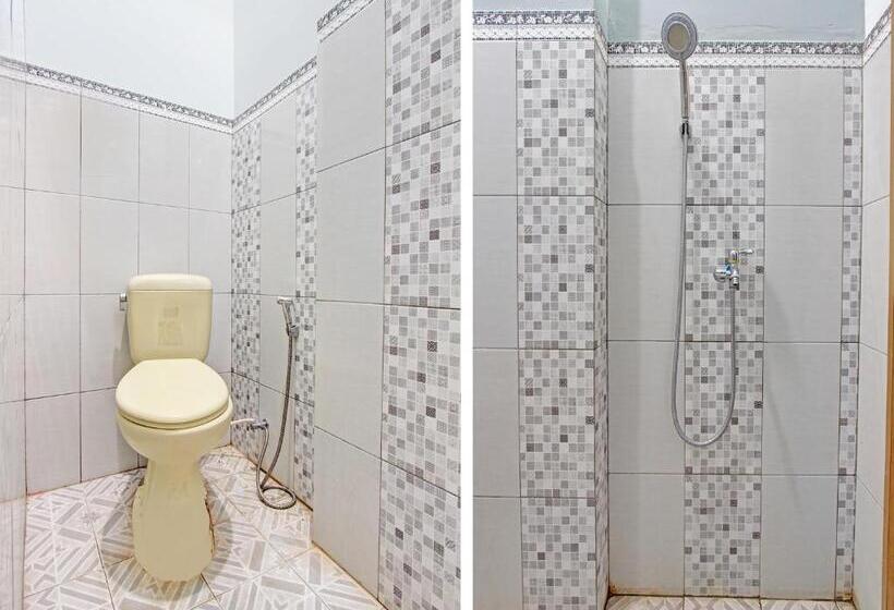 فندق Oyo 91960 Fariza House Syariah