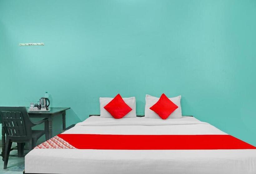 Отель Oyo Flagship 70391 Babas House Banaras Railway Station