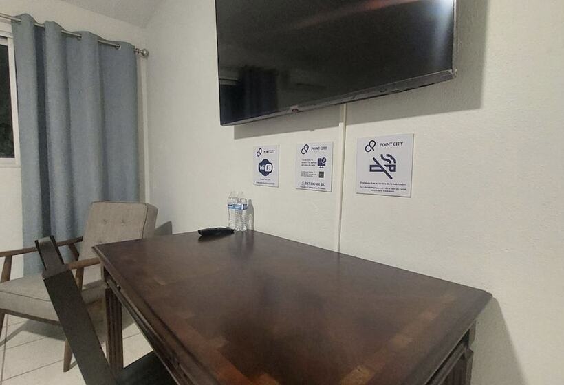 בית מלון כפרי Point City