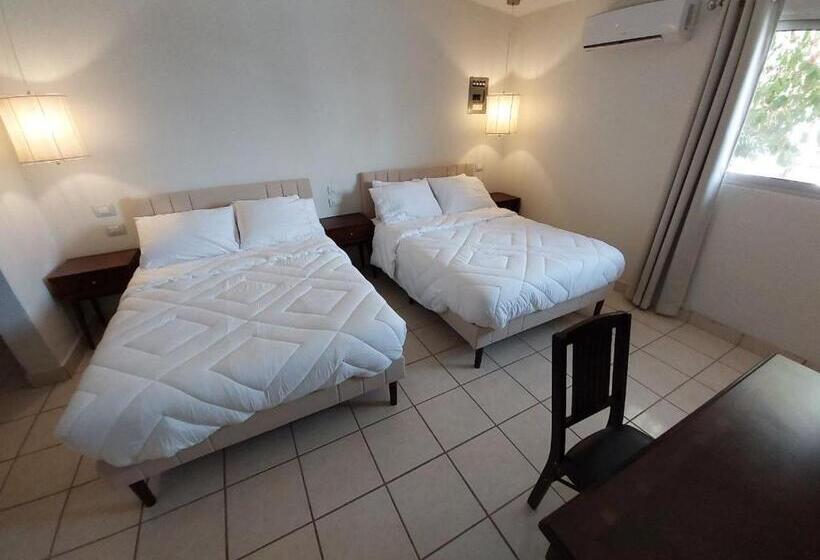 בית מלון כפרי Point City