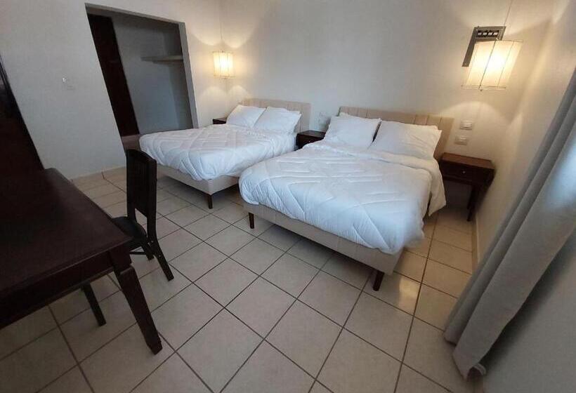 בית מלון כפרי Point City